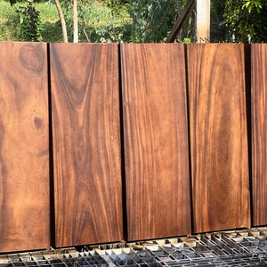 Traptrede binnen - acaciahout - gelakte treden Treden dik 2&#39;&#39; moderne traptreden 13-delig