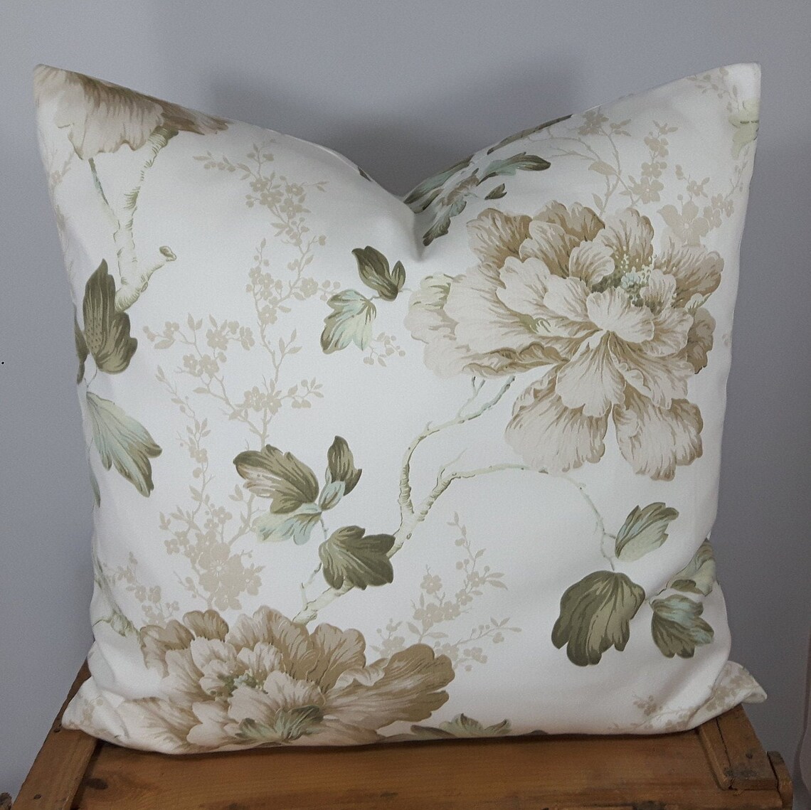 Floral Pillows Laura Ashley/luxury Pillows 18x18/throw Pillows/cushion
