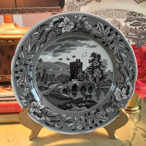 Spode ‘Lucano’ Black Transferware Dinner Plate, England 2005