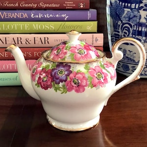 Royal Standard Carmen Teapot, England
