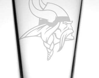 Minnesota Vikings Etched Pint Glass