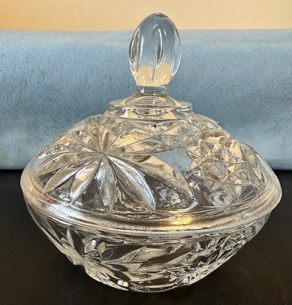 Anchor Hocking Early American Prescut EAPC Covered Candy Bowl