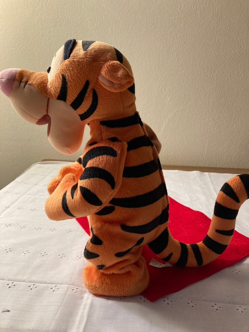 bouncing singing tigger toy