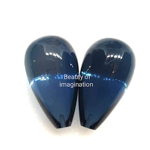 Quarzo blu di Londra Una coppia di abbinamento Mezzo forato Briolette liscio Forma a goccia Altamente lucidato Articolo superbo