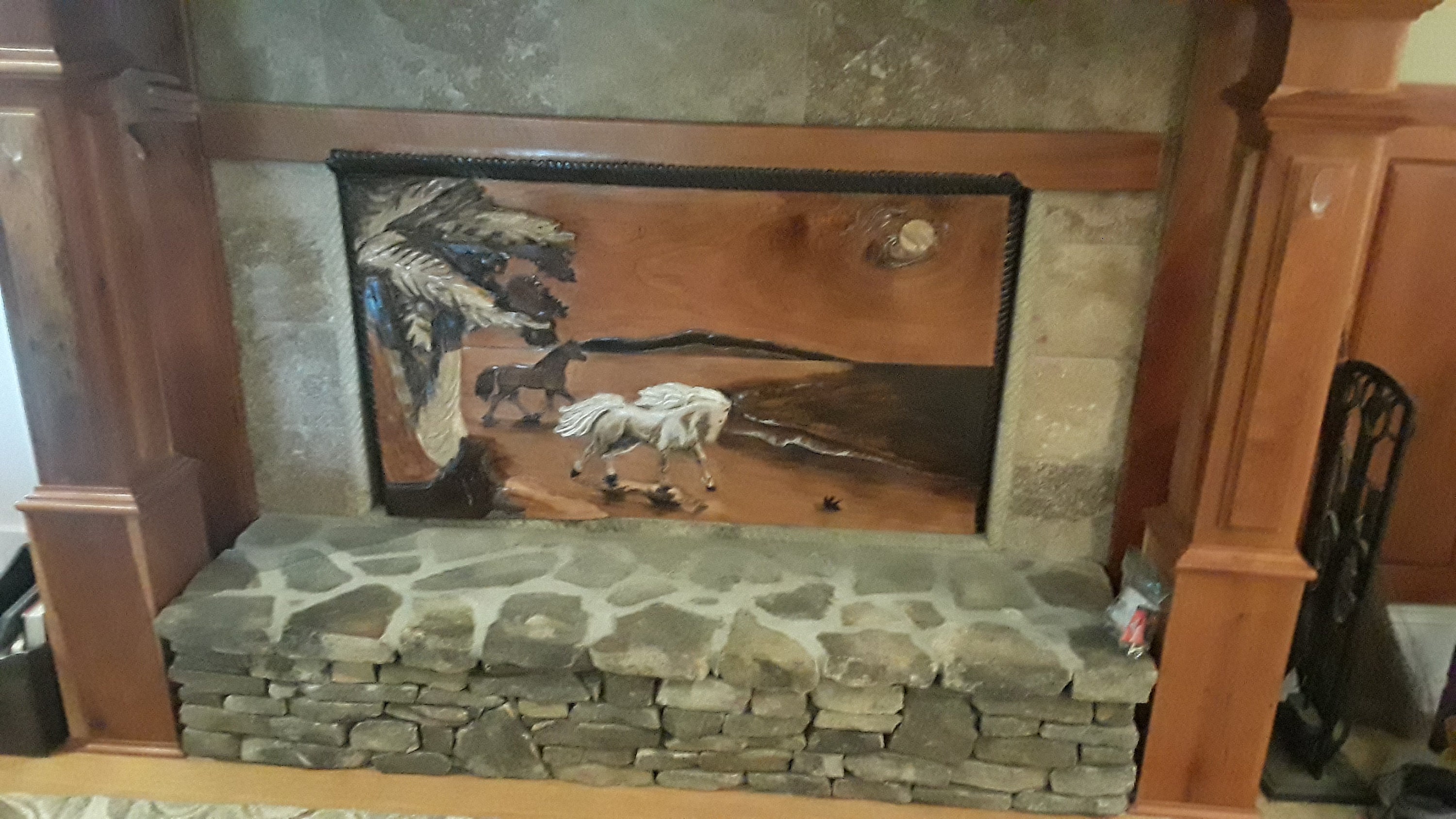 36x42 Cubierta de chimenea con caballos tallados a mano | Etsy