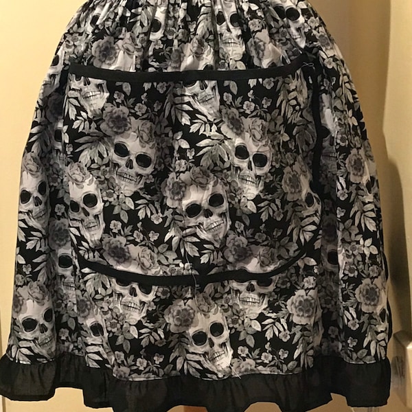 Grey and Black Skull Waist apron with pockets