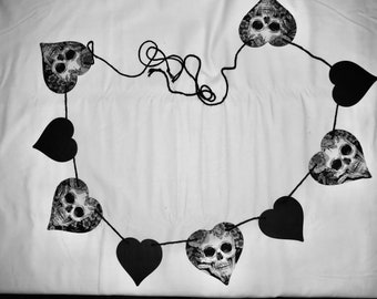 Wooden hearts bunting skull design