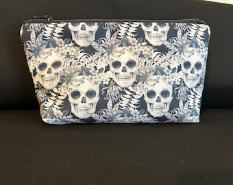 Small skull makeup cosmetic bag