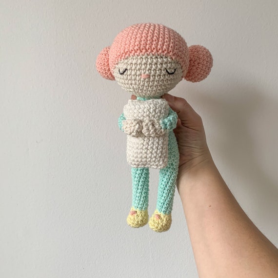 muñeca sofia amigurumi