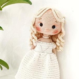 Crochet Amigurumi Doll Pattern: Alice in Wonderland (PDF Pattern) English tutorial