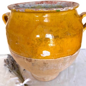 Stor fransk confiterad kruka från 1800-talet. Rustikt lantligt franskt kökskeramik.