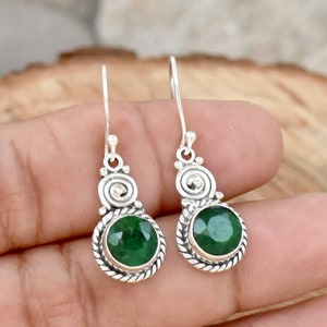 Handmade Filigree Sterling Silver Emerald Earrings: Indian Jewelry