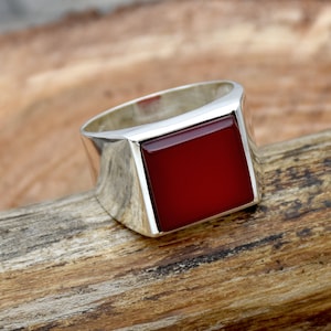 Handmade Carnelian Men&#39;s Ring: 925 Sterling Silver Cushion Signet