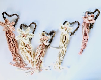 Mini Macrame Valentine’s Day Heart Wreath // Flower Wall Hanging // Boho Decor // Boho Nursery // Girls Room Decor // Teen Girl Decor