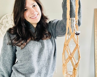 Handmade Macrame Wine Tote // Water Bottle Tote