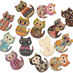 50 bottoni da cucito in legno a forma di gatto multicolore con 2 fori, design fresco e colorato, ideali per lavori fai da te e cucito.