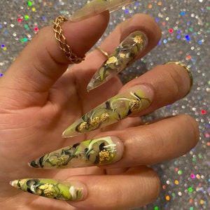 Lime Marble Press on Nails