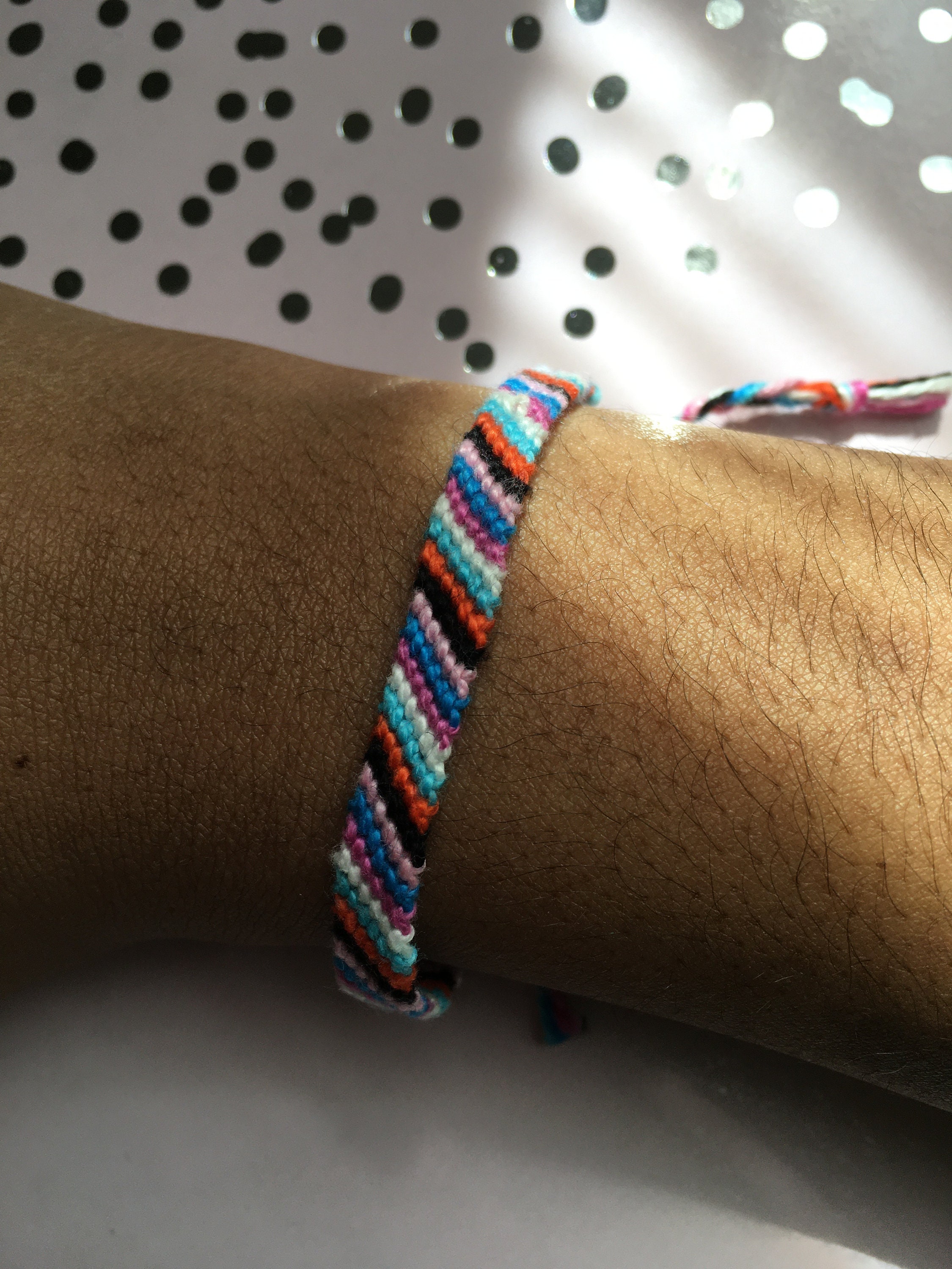 Make A Friendship Bracelet: Zigzag Candy Stripe | Happy Camper Live