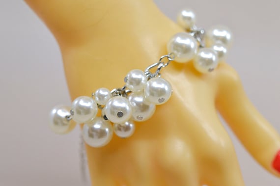 Silver tone with white tone beads, womens, bracel… - image 1