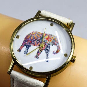 White tone womens fashion watch