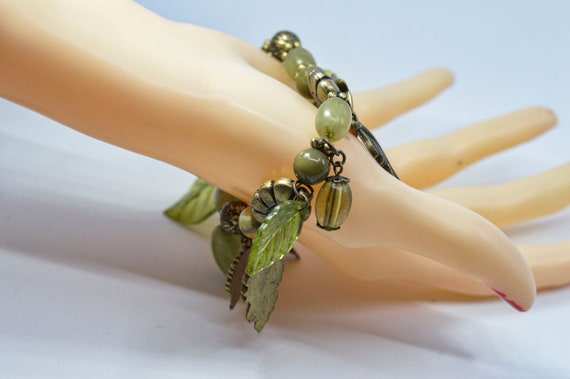 Green tone womens beaded bracelet - image 4