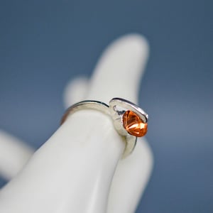 Silver and orange tone, women&#39;s ring, size 8 1/2