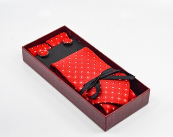 Red tone mens gift set, necktie,handkerchief and matching cufflinks