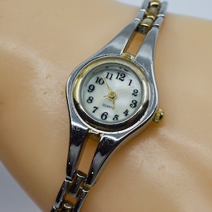 Silver tone womens bracelt watch