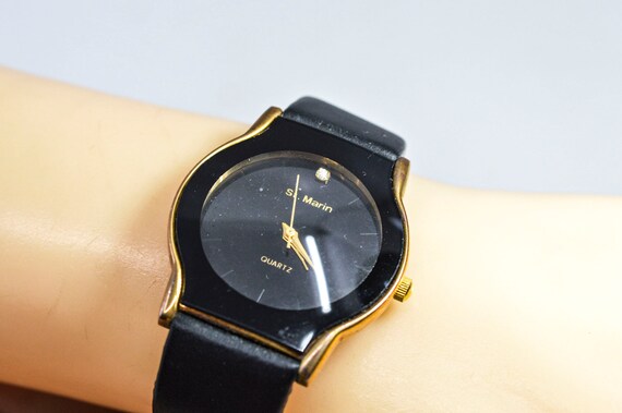 Black and gold tone womens wrist watch - image 5