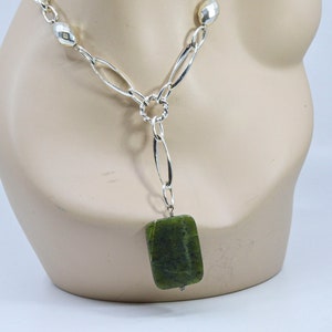 Silver tone with green stone pendant womens fashion necklace
