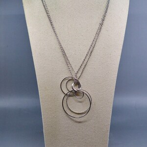 Silver tone, women&#39;s fashion necklace