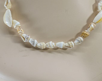 Womens beaded shell necklace