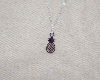 Ton argenté, collier pendentif pour femme et boucles d'oreilles assorties