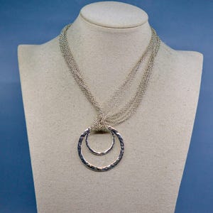 Silver tone, women&#39;s fashion necklace