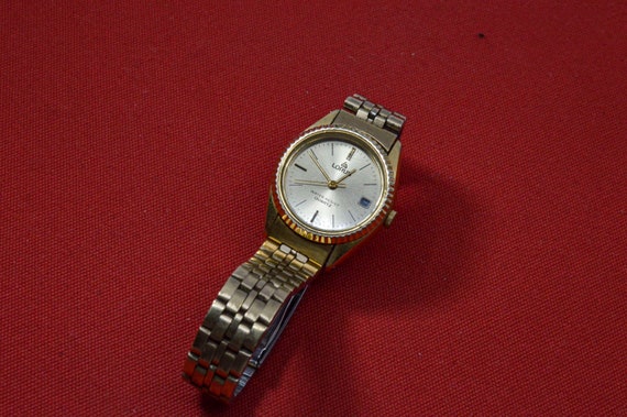 Lorus gold tone womens quartz watch - image 2