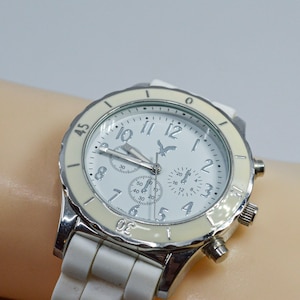 White tone with white dial womens fashion wrist watch