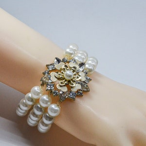 Faux pearl swith crystals womens fashion beaded bracelet
