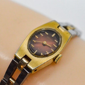 Vintage Seiko two tone womens wind up, mechanical watch