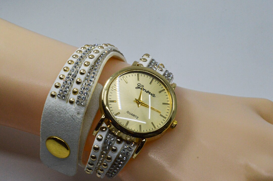 Gold Tone With Long Wrap Around Bracelet Womens Wrist Watch  display picture 2