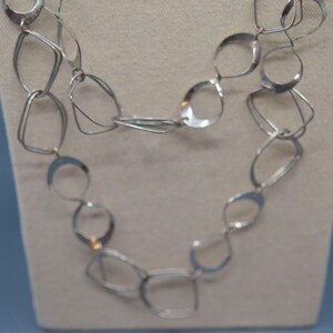 Silver tone. womens, fashion necklace