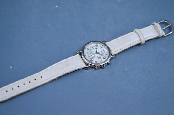 Silver tone with white bracelet, womens watch - image 2