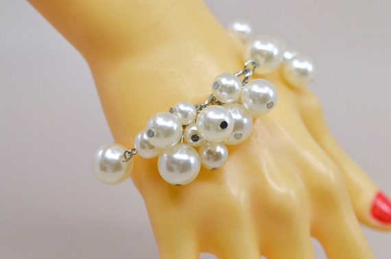 Silver tone with white tone beads, womens, bracel… - image 2