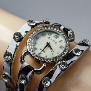Steel tone womens fashion watch