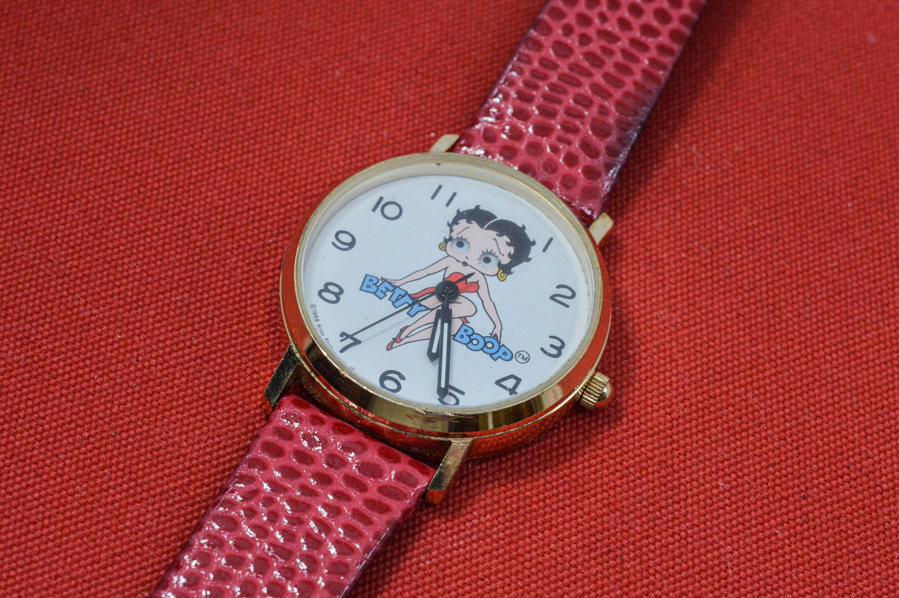 Vintage \'96 Betty Boop Motorcycle Betty Moving Eyes Lizard Grain Watch WORKING! Moving Eyes Watch - Etsy main image 3