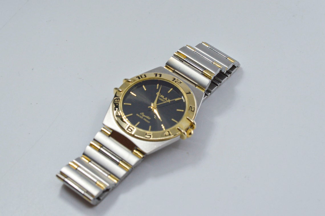 qmax since 1946 watch price