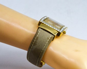 Joan Rivers Classic Gold Tone Womens Fashion Cuff Wrist  display picture 1