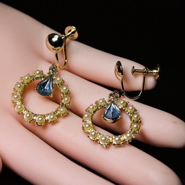 Lovely gold tone with faux pearls and blue crystal womens screwback vintage earrings