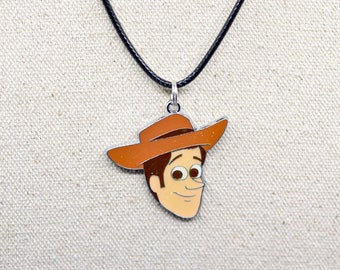 Woody pendant necklace