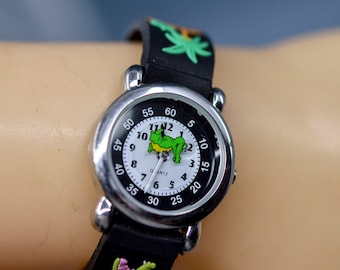 Green and black tone, women's , quartz wrist watch