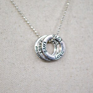 Silver tone, women&#39;s fashion necklace